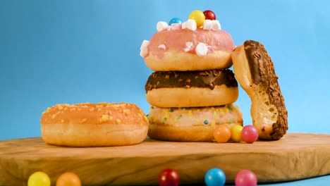 Steady-shot-of-making-a-pile-of-donuts