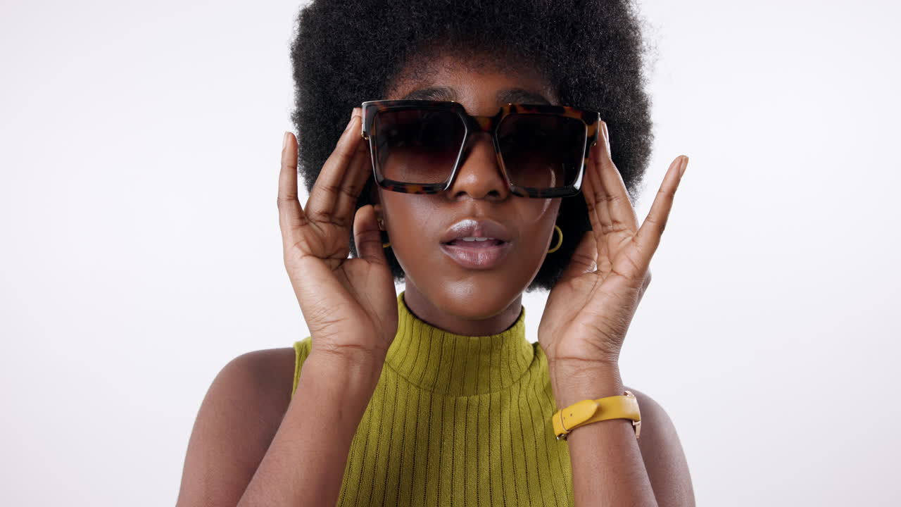 Portrait of stylish woman wearing sunglasses