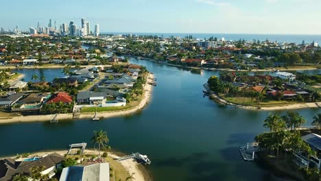 skyline of surfer's paradise and its suburbs