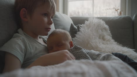 love between siblings or brothers