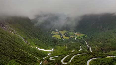 imágenes aéreas de la hermosa naturaleza de noruega.