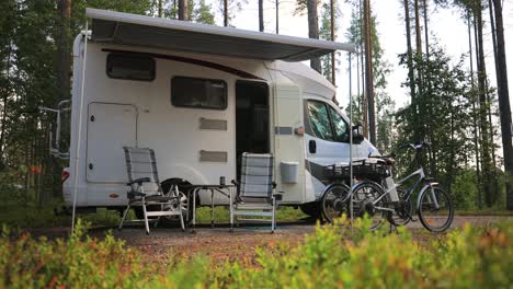 Family-vacation-travel-RV,-holiday-trip-in-motorhome,-Caravan-car-Vacation.