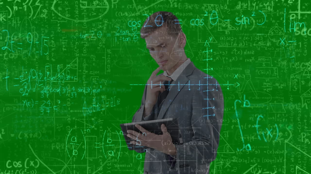 수학적 계산의 애니메이션이 녹색 화면에 대해 태블릿을 사용하는 사려 깊은 사람 위로 움직입니다.