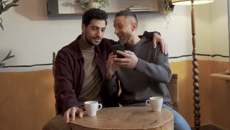 Male-friends-at-the-cafeteria