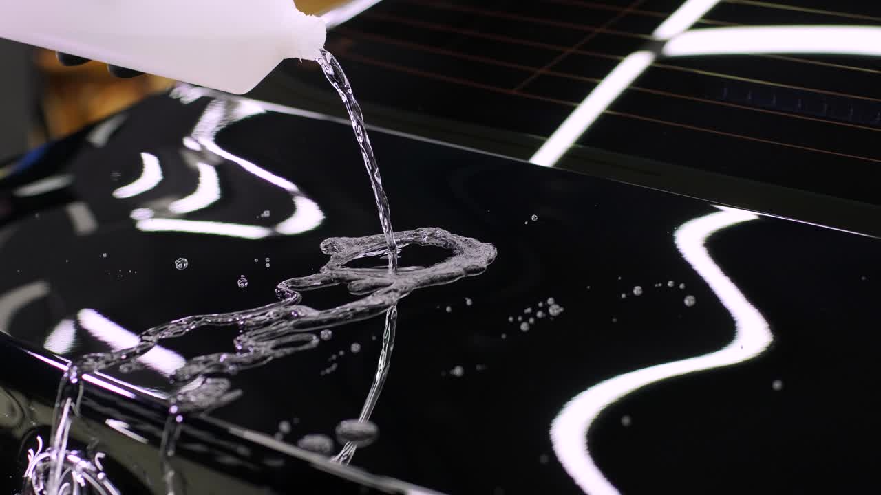 전문적인 자동차 청소. 샤워. 인테리어 세부 사항. 자동차 인테리어를 건조 청소 및 세부 사항; 깊은 좌석 청소; 자동차 세탁에서 거품을 는; 먼지에서 자동차 패널을 청소하는; 진공청소기