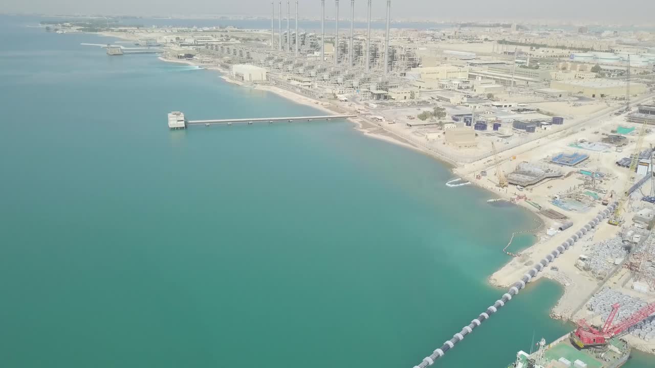 Desalination plants by the sea