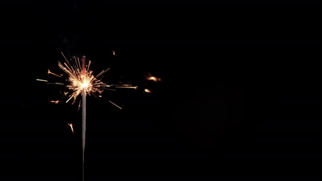 bengalas fuegos artificiales en un lado