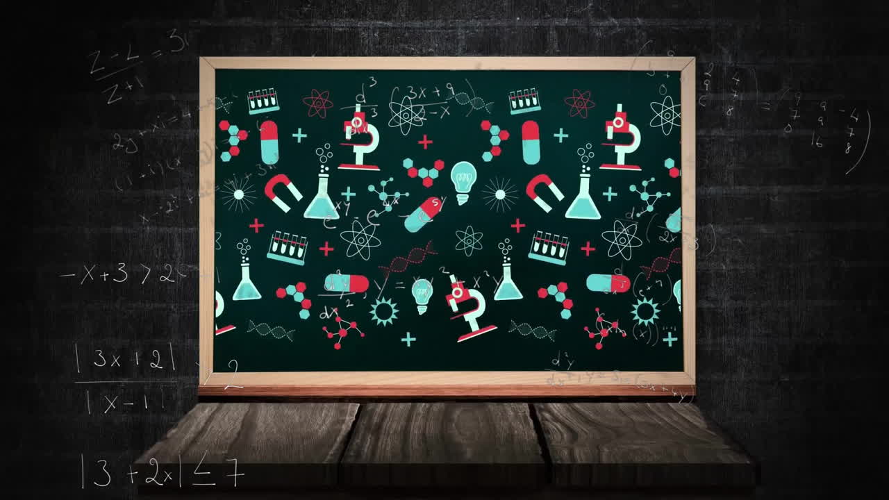 анимация математических уравнений над научными иконами на борту