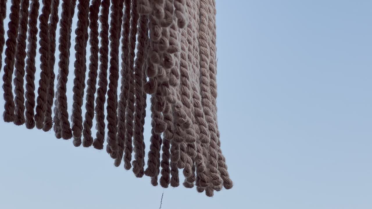 그리스 할키디키 반도의 청정 파란 발 해변