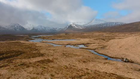 escocia tierras altas escocesas alrededor de glencoe invercoe glen etive area dji mavic 3 cine prores clip 3