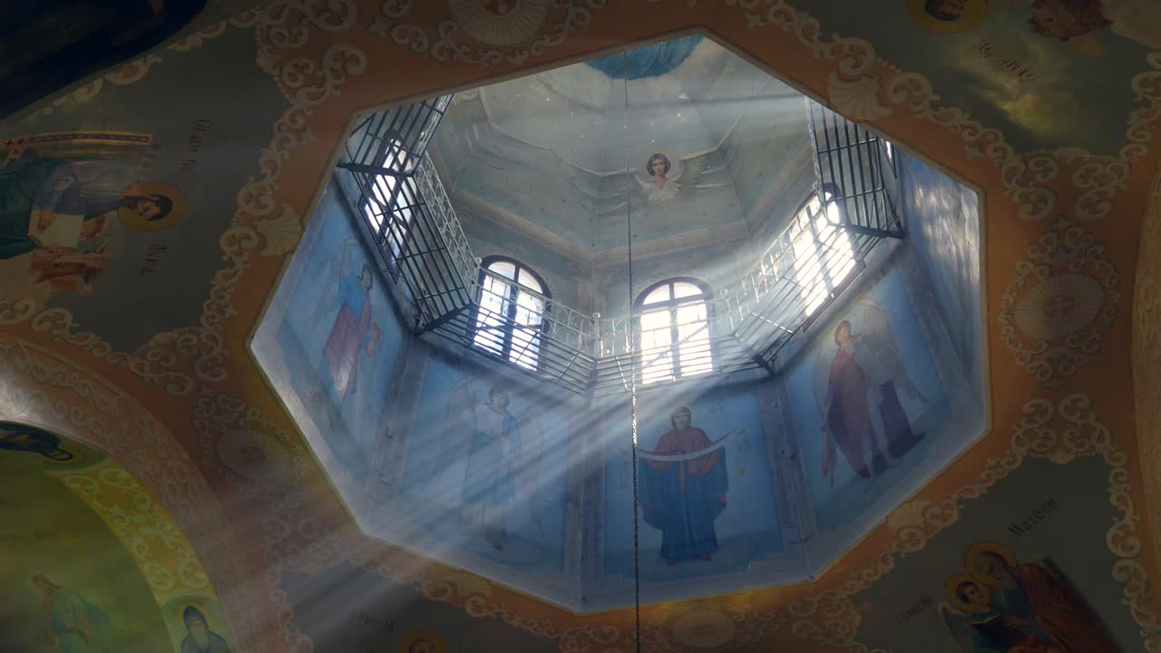 gran cúpula pintada a mano de la catedral