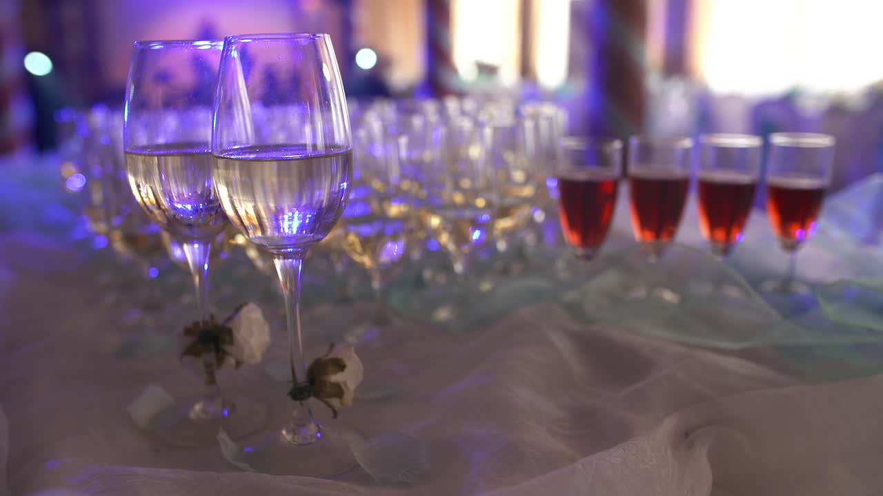 copas de champán decoradas para cumpleaños