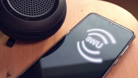 uwb wireless speaker connecting to a smartphone