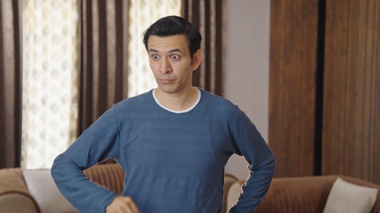 불쾌한  ⁇ 새로 혐오감을 느끼는 인도인