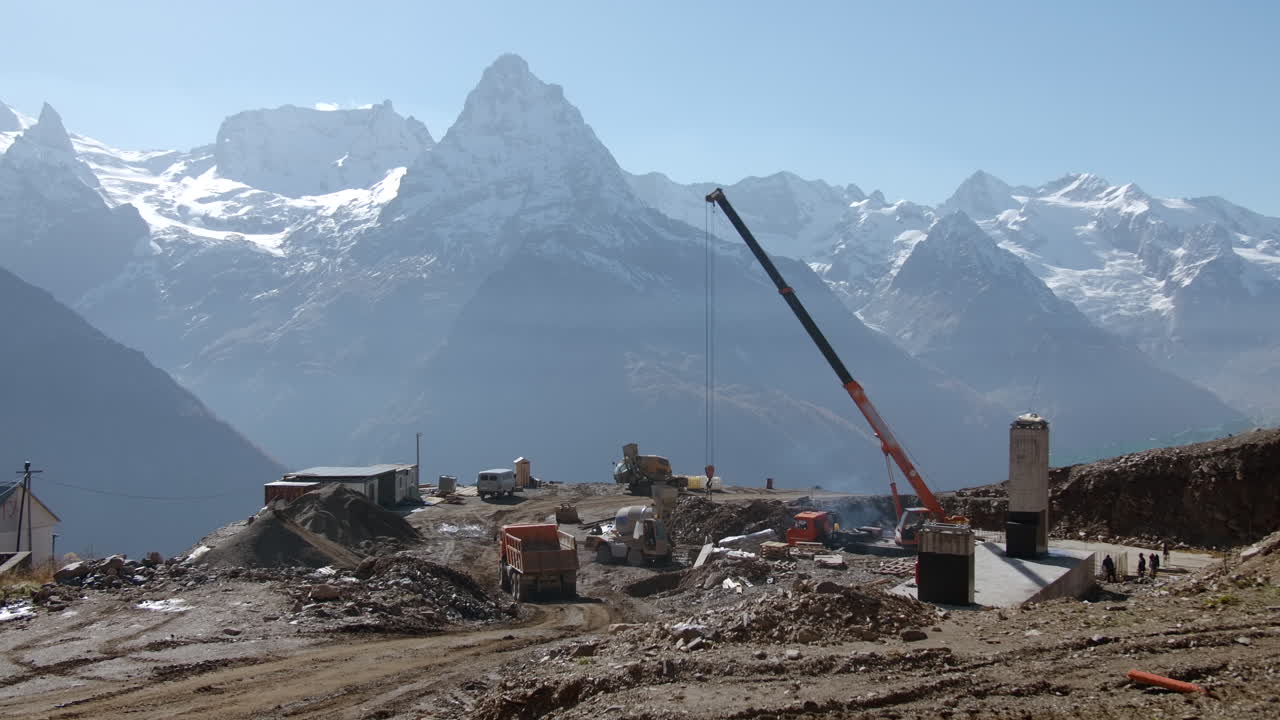 산악 건설 현장