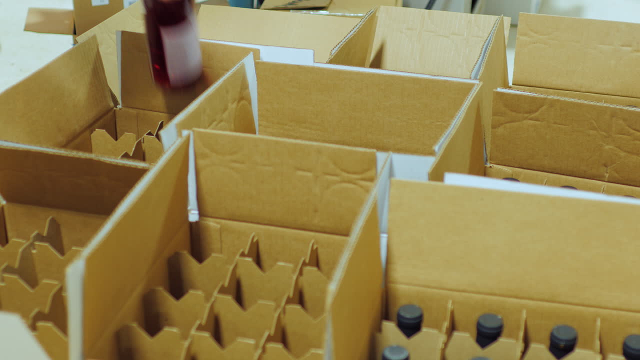 상자에 와인 한 병 쌓기 1