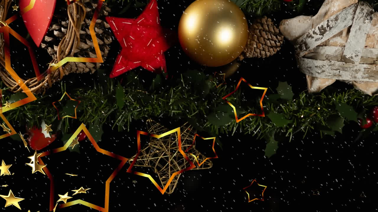 animación de estrellas cayendo sobre el árbol de navidad con bolas