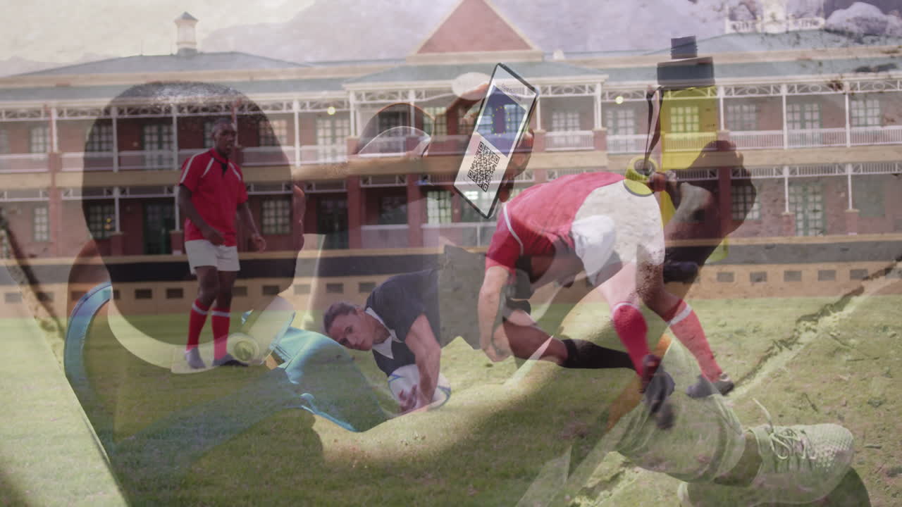 럭비 를 하는 남성 선수 들 을 상대로 화면 에 qr 코드 가 있는 스마트폰 을 들고 있는 아프리카계 미국인