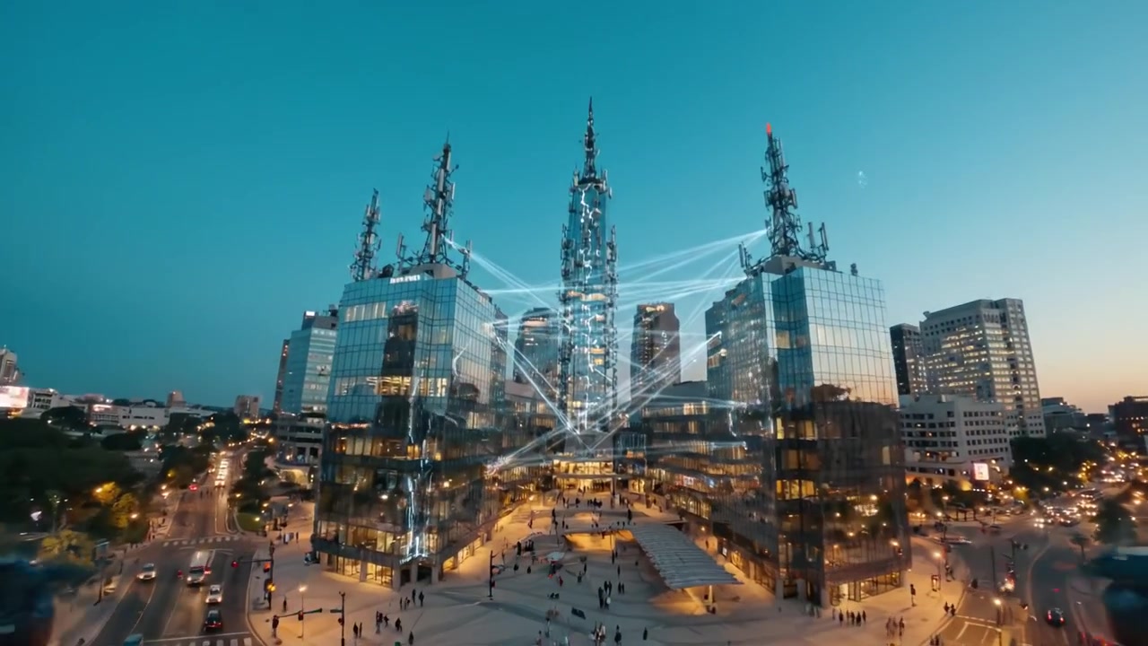 Un'affascinante scena urbana con un vivace lungomare e grattacieli illuminati, che mostra energia dinamica al crepuscolo con folle che si godono la piazza illuminata