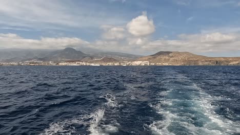 Walbeobachtungsboot,-Das-Vom-Hafen-Auf-Teneriffa-Wegfährt