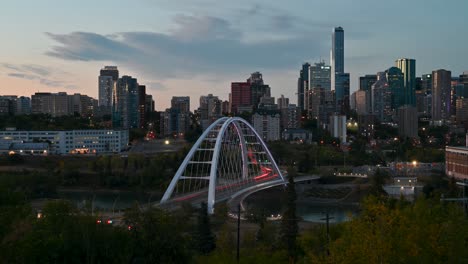 Lapso-De-Tiempo-De-Día-A-Noche-De-La-Ciudad-De-Edmonton