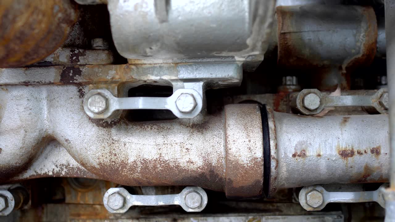 cerca de las partes del alternador sincrónico sin escobillas.