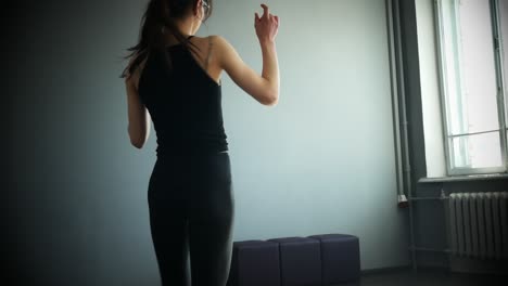 bailarina de ballet contemporánea feliz mujer caucásica