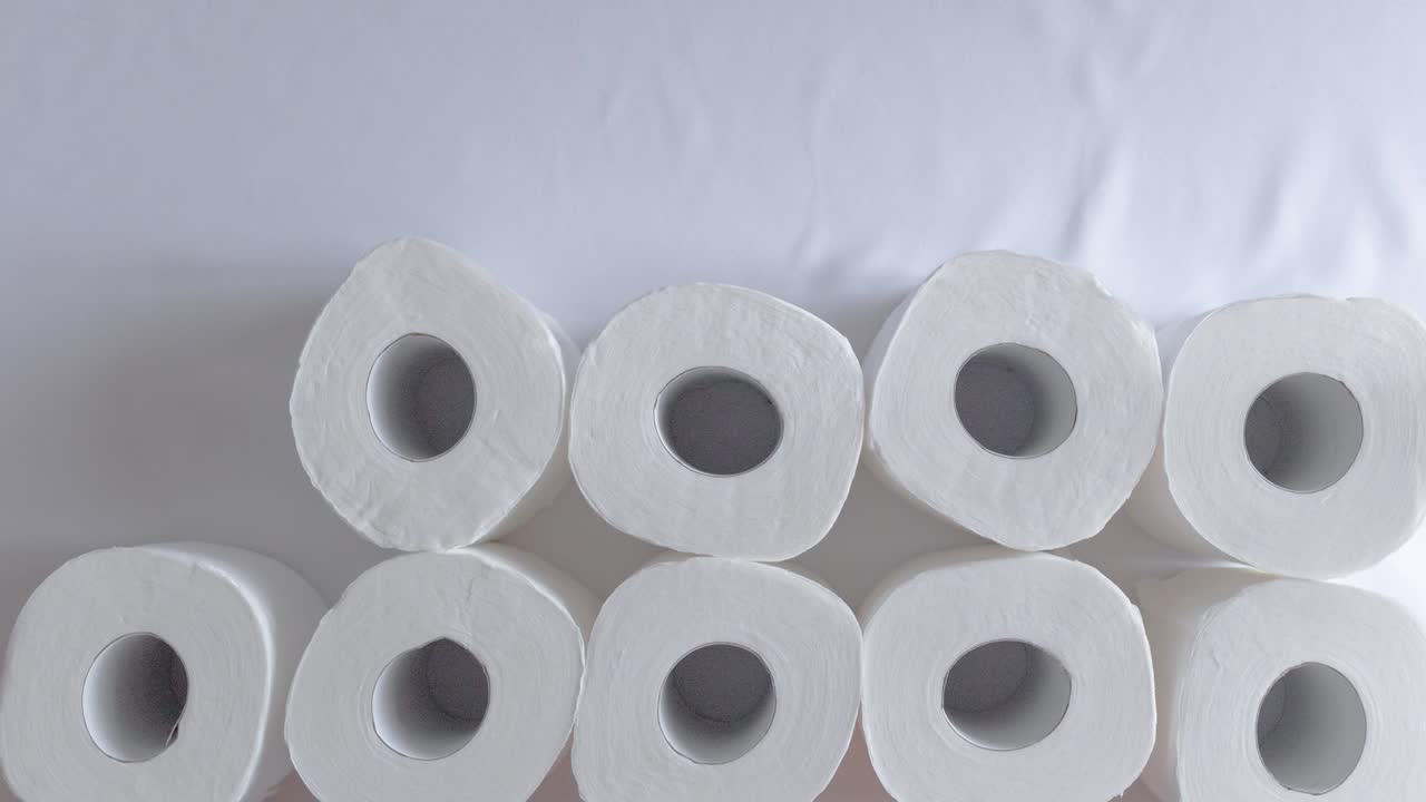rollos de papel higiénico blanco patrón de animación de lapso de tiempo para la textura con fondo aislado plano