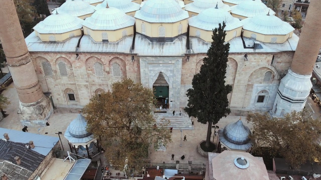 Veduta aerea della storica Moschea Ulu a Bursa, Turchia