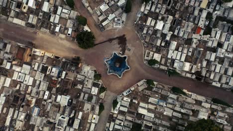 panteón de mezquitán en guadalajara, méxico: cementerio histórico con tumbas famosas, arquitectura gótica y mausoleos notables