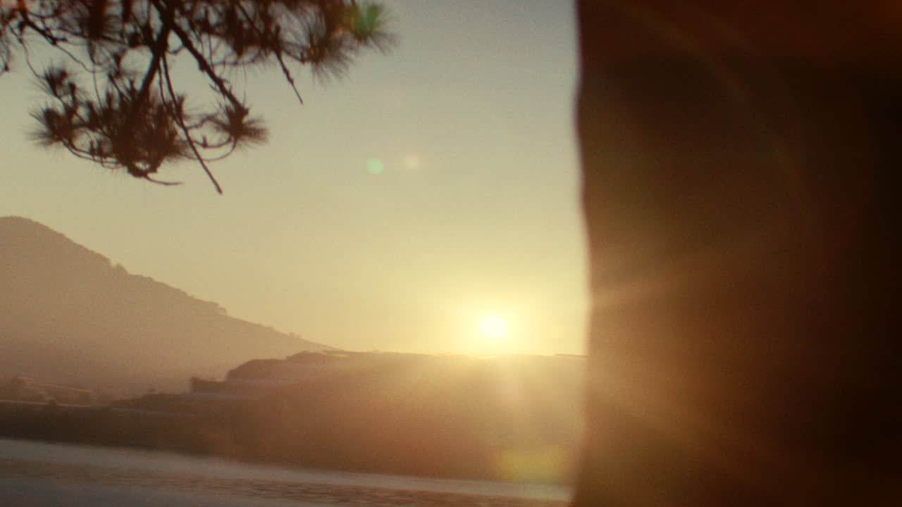 Paesaggio di montagna all'alba