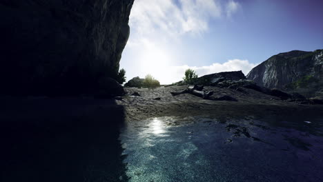 Atlantikstrand-Und-Felsige-Klippen