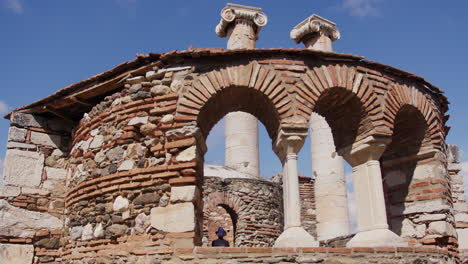 Pillars-behind-an-ancient-building-in-the-Temple-of-Artemis-in-Sardis