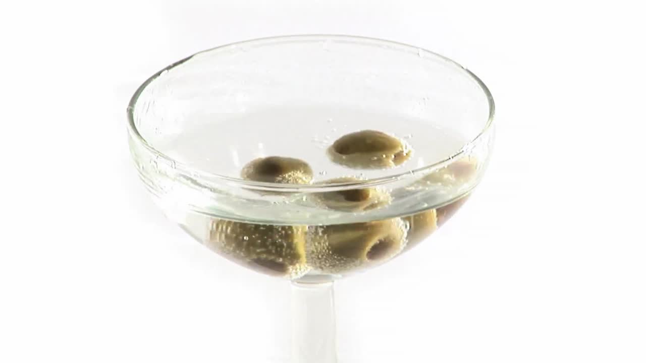 martini con aceitunas