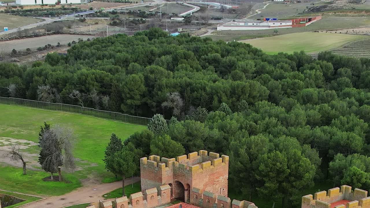 Castello de La Mota e paesaggio urbano