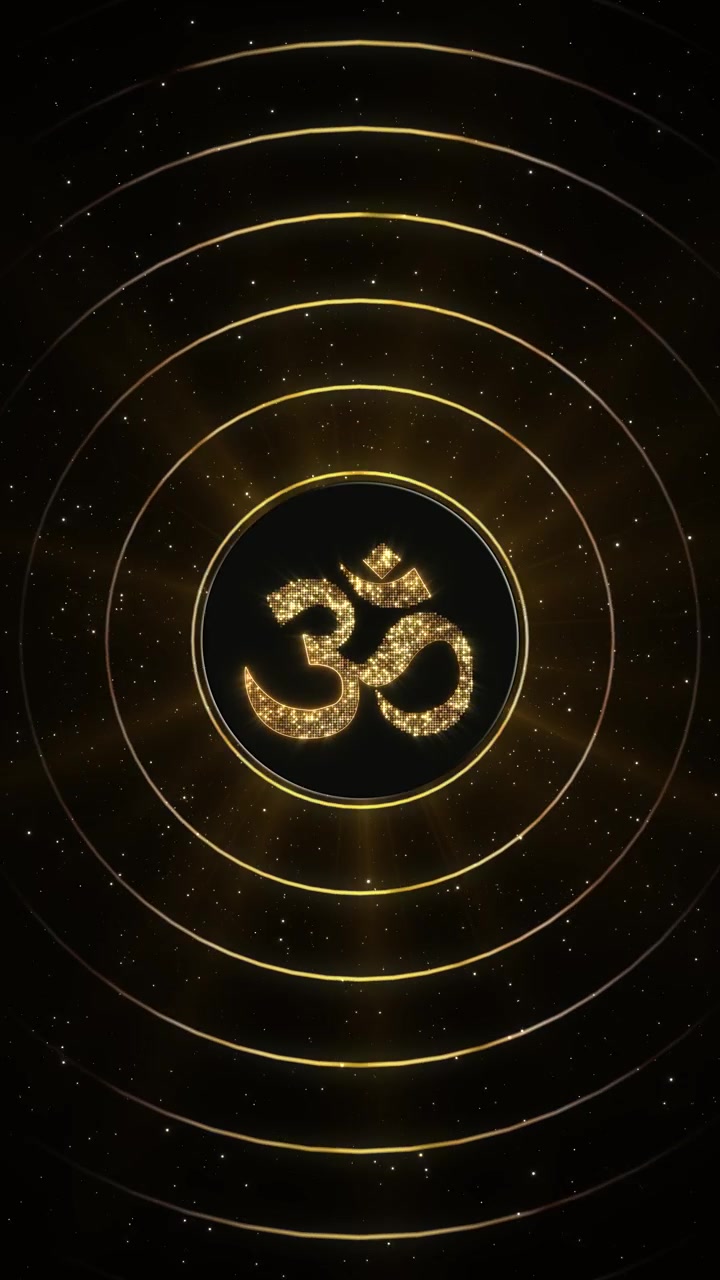 Luksuriøse energibølger gyldent lys Om strålende cirkler stjerneklar rumbaggrund rum chakra healing