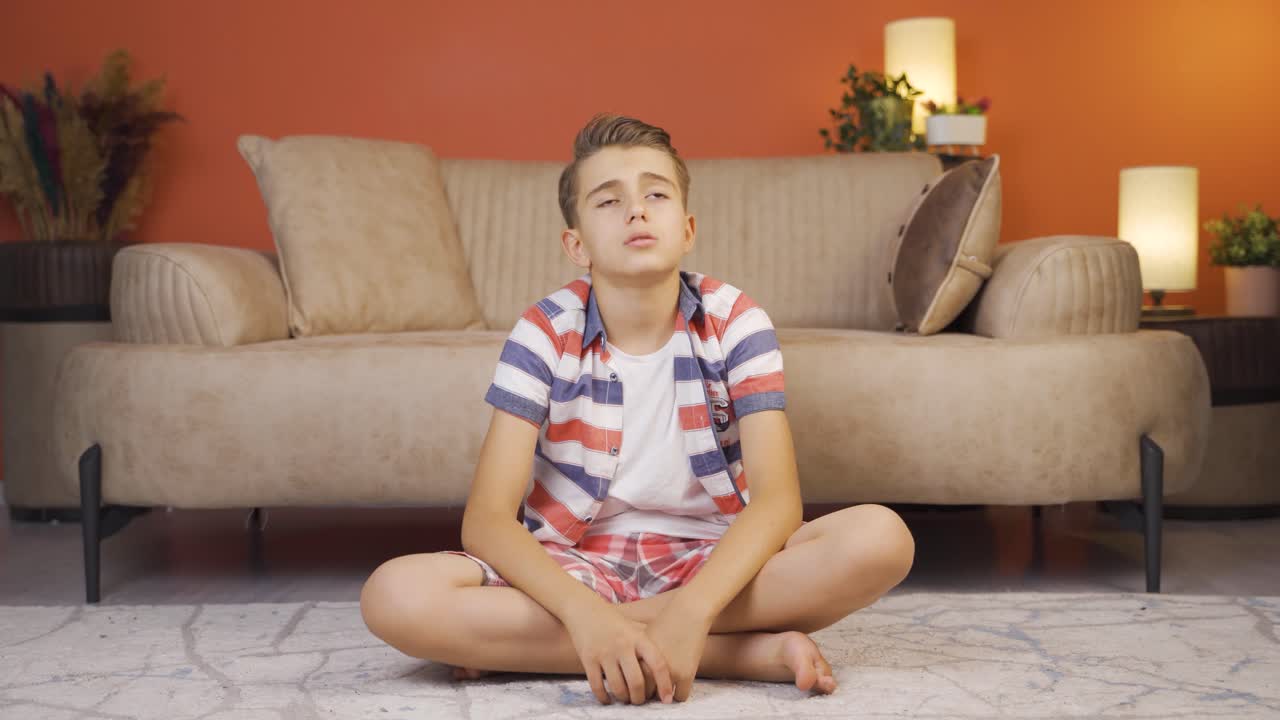 외롭고 슬픈 소년.