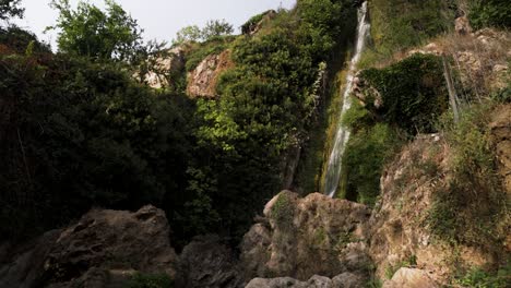 Beautiful-waterfall-in-Spain,-zoom-in-view