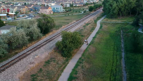 Den-Weg-Hinuntergehen