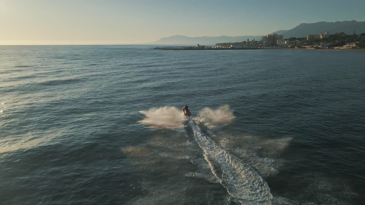 맑은 날 제트 스키