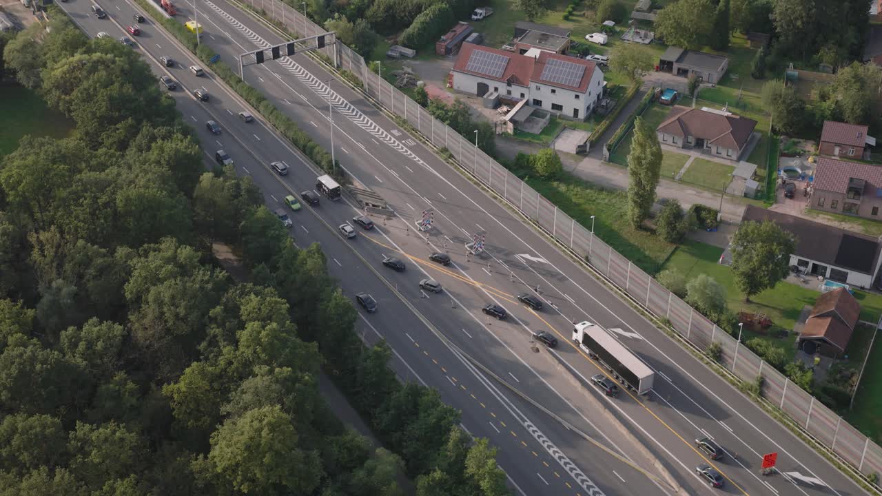 벨기에에서 건설로 인한 고속도로 교통체증, 공중 사진