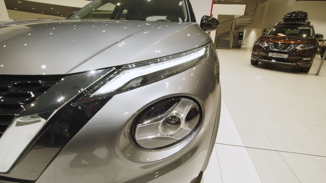 exhibición en la sala de exposiciones de nissan juke