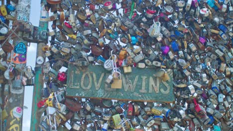 love locks new orleans love wins sign on the mississippi river - daytime