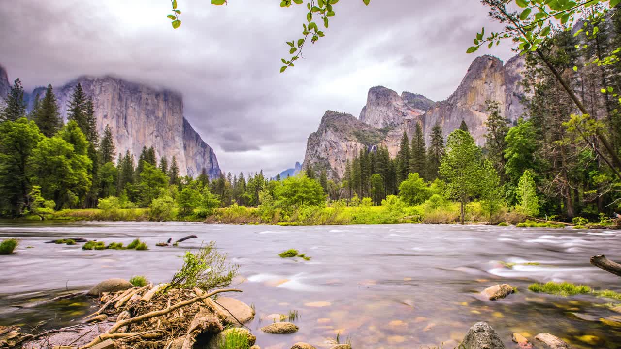 Time Lapse - Grey Clouds Moving Over Yosemite National Park Valley - 4K