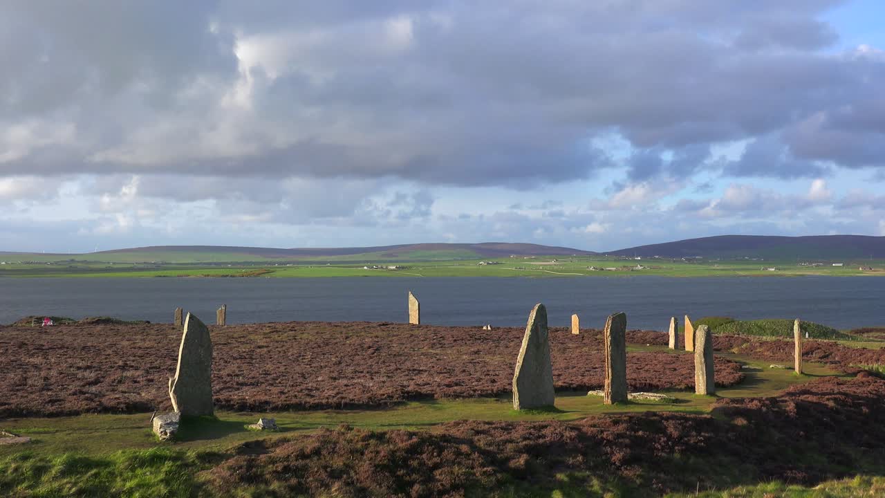 священный бродгар круглые кельтские камни на островах оркни в северной шотландии 3