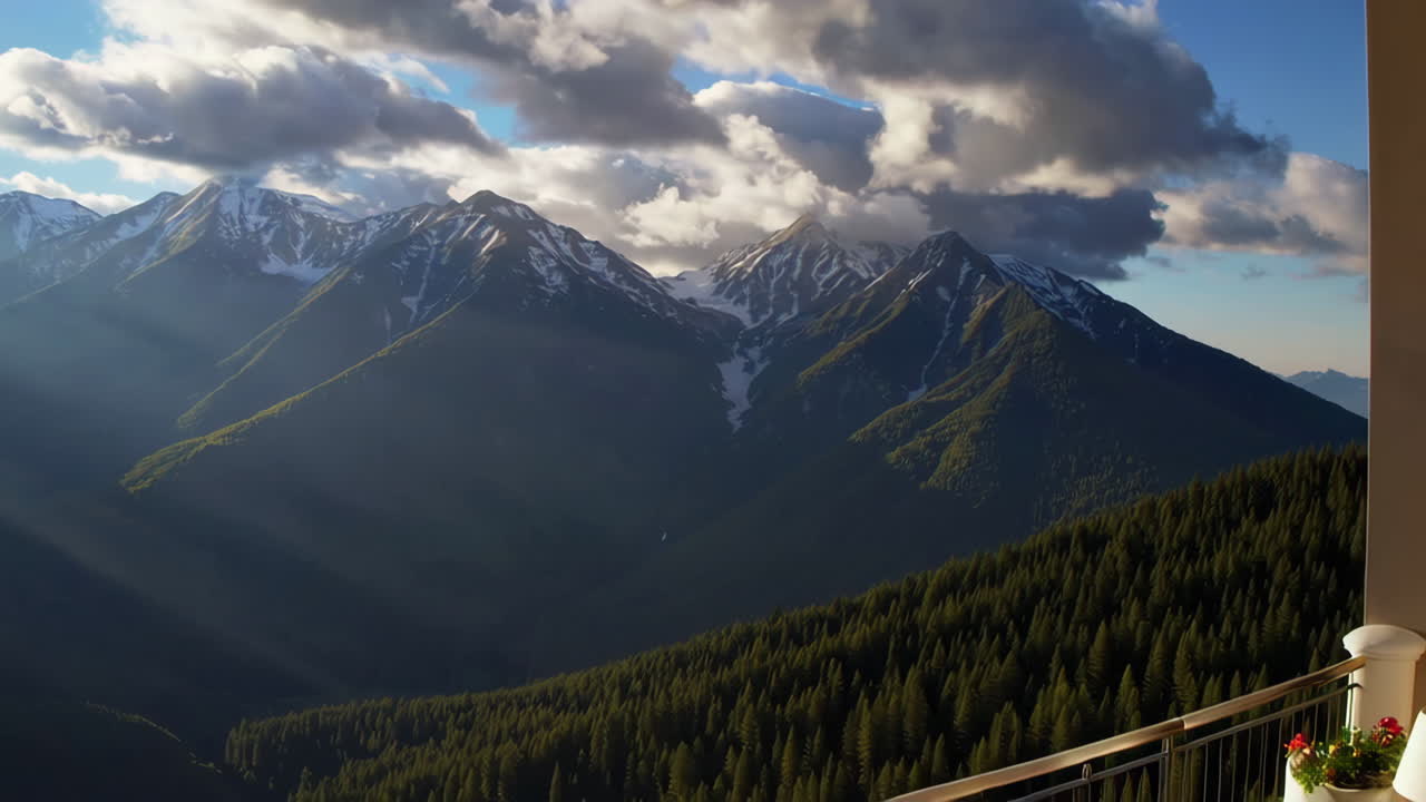 La vista della montagna dal balcone