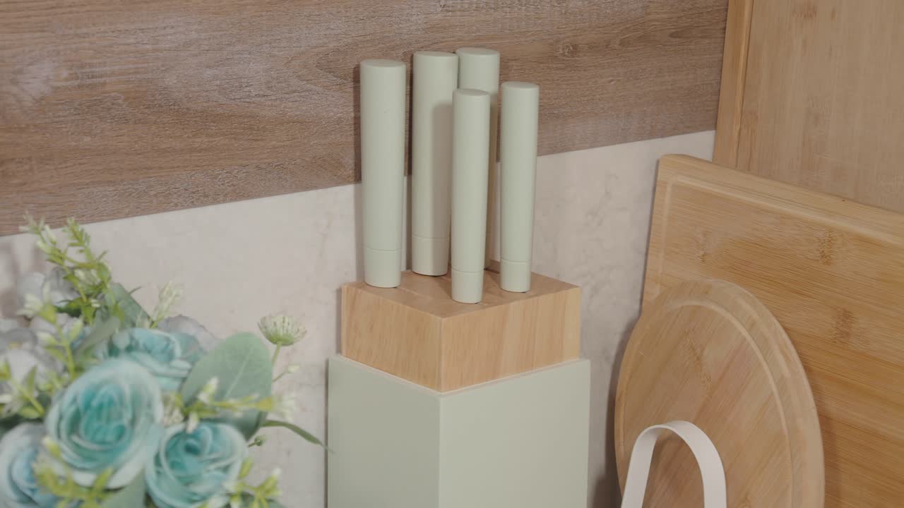 Kitchen Tools and Decor