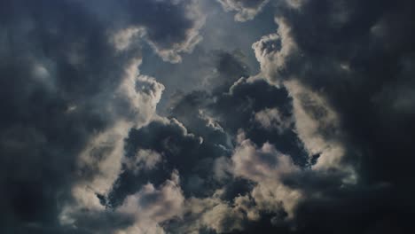 Lapso-De-Tiempo-De-4-K-De-Nubes-De-Tormenta-Severa-En-La-Noche