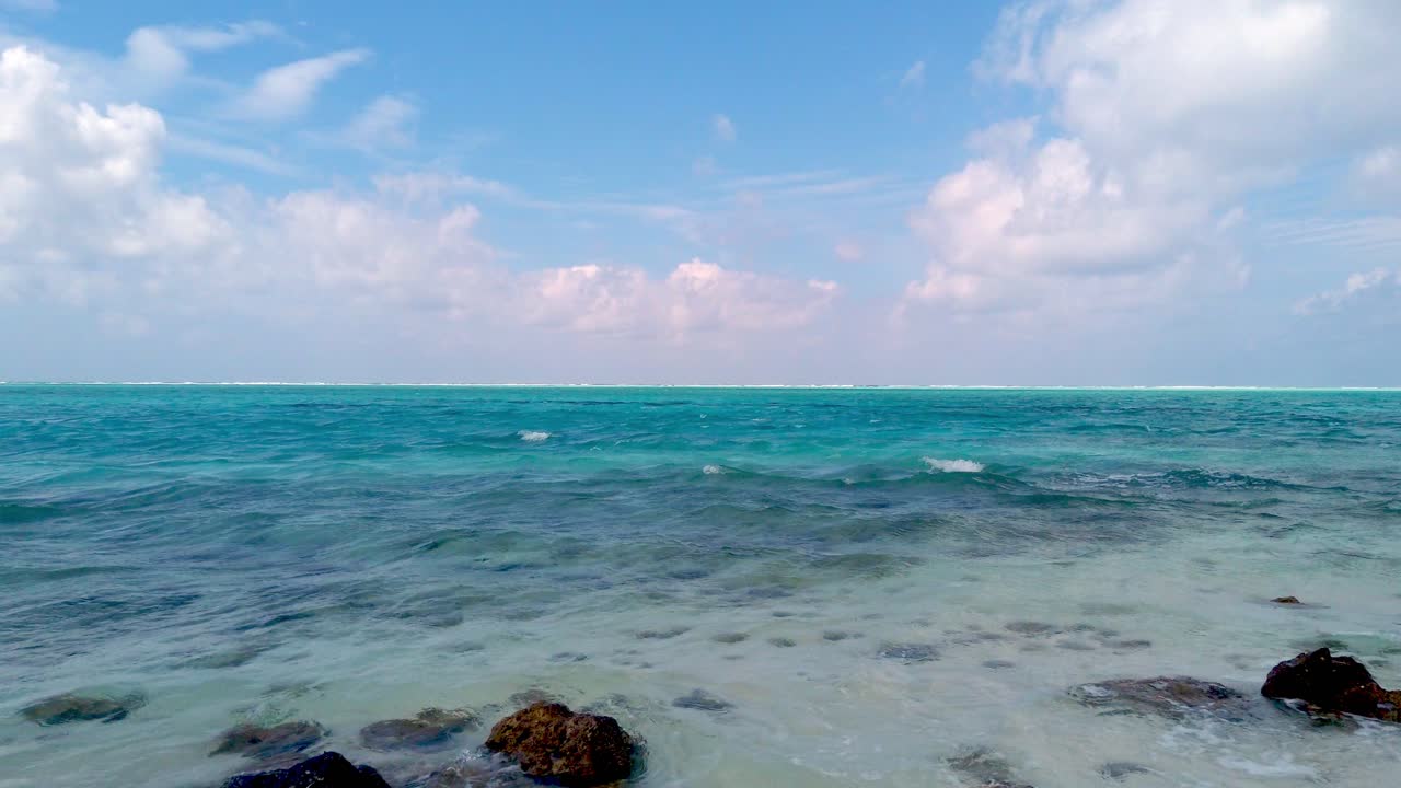 세이의 프라슬린 섬에 있는 아름다운 해변 anse lazio