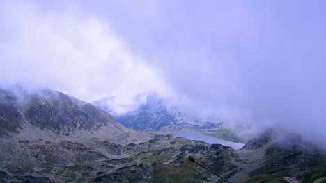 Wide-shot-view-of-Retezat-Mountains,-Romania